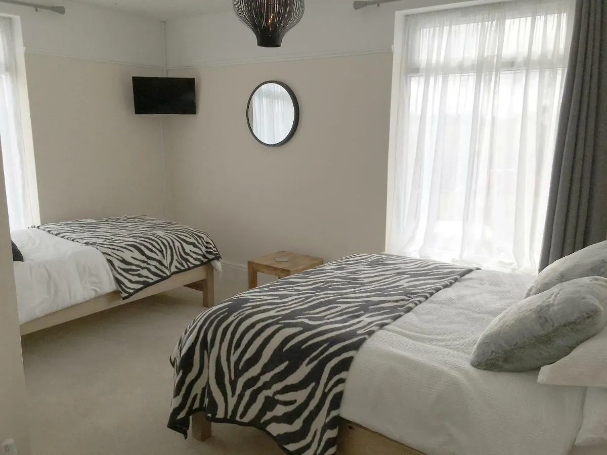 1 Ashford Road Guesthouse Redhill  3*, Redhill (Somerset)